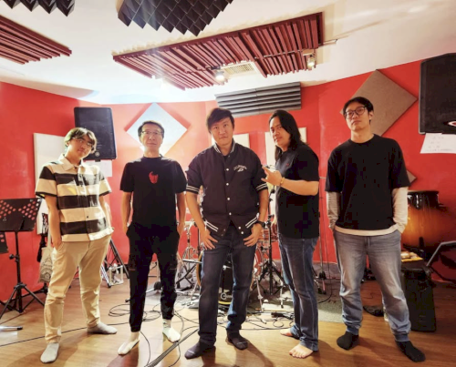 2. Rain City Moment 雨城時刻